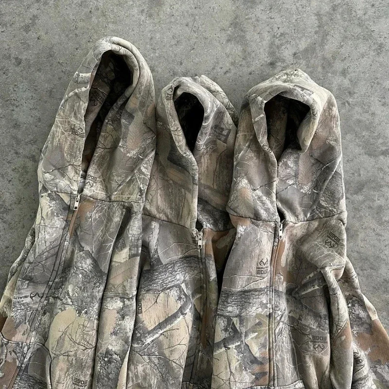 2000s Oversized Camo Zip Sweatshirt Retro American Street Hoodie Hip Hop Streetwear Unisex Casual Camo Hoodie 260326