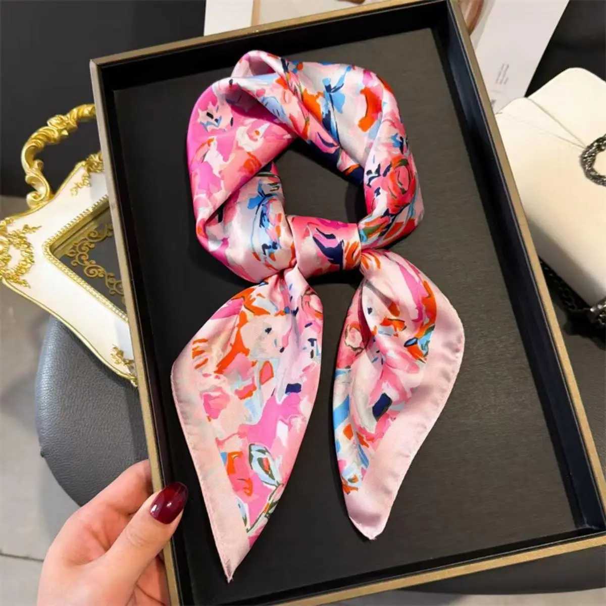 Fashion Wens Scarf Premium Imitation Silk Colorf Floral Print Lightweight Neck Scarf for Work Casual Outfits X260328