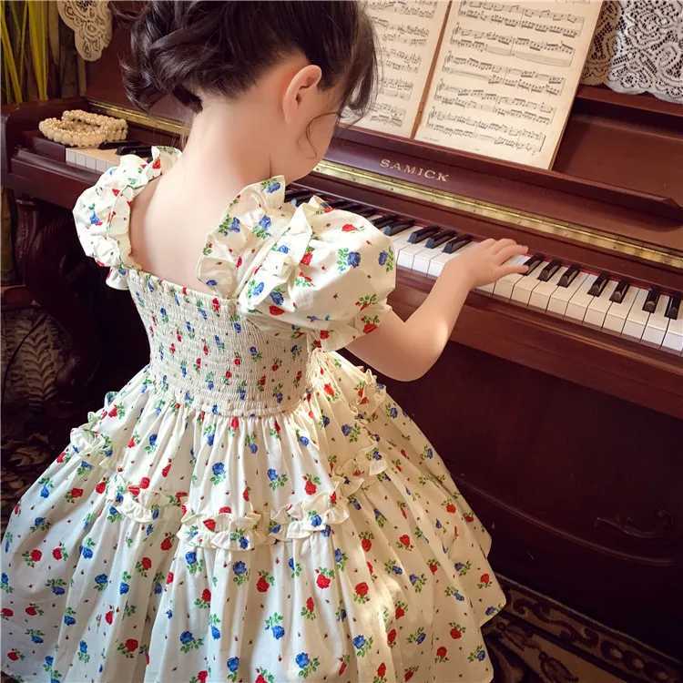 Girl Floral Short Sleeved Dress Summer New Childrens Clothing Square Neckline Pastoral Style Party Princess Dress Kids DressT260330