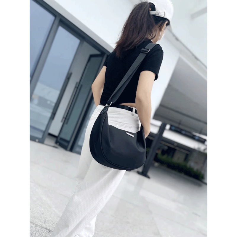 Casual New Autumn Winter Crossbody Waterproof Oxford Cloth Shoulder Bag Women's Dumpling Versatile Fashion Simple