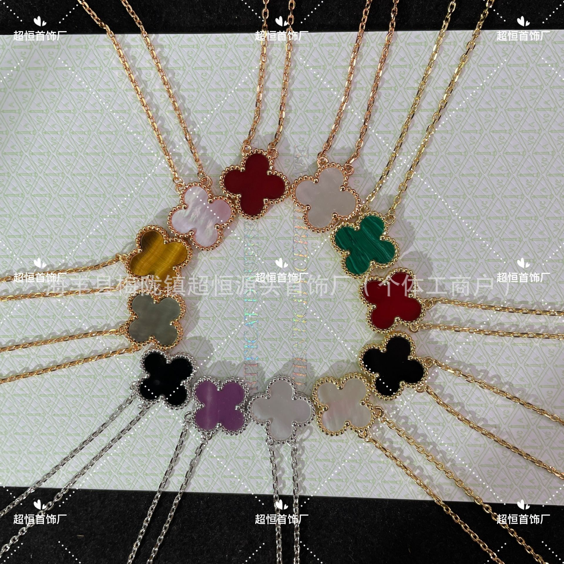 Designer luxury High-end V-gold precision CNC carved 18k rose gold necklace with black and red agate, white mother-of-pearl, and 925 silver plated clo