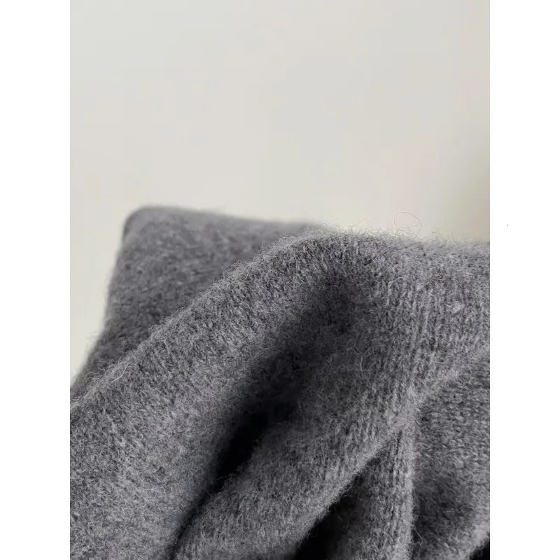 Australian 100 wool large shawl womens autumn and winter concave design warm shoulder protection scarf knitted triangle scarf 260325