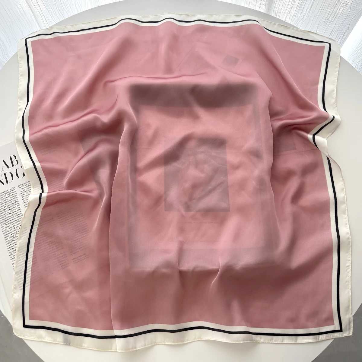 New Paisley Print Fem Satin Neck Scarf Square Hair Scarves Foard Band Shawls Wraps Neckerchief Bandana Wen X260328