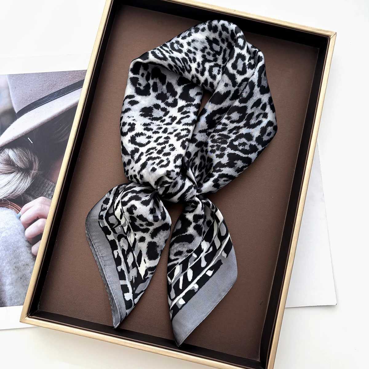 Imitation Silk Square Scarf For Wen leopard Printed Banda Hairband Luxury Hijab Neckerchief Elegant Shawl Wraps X260328