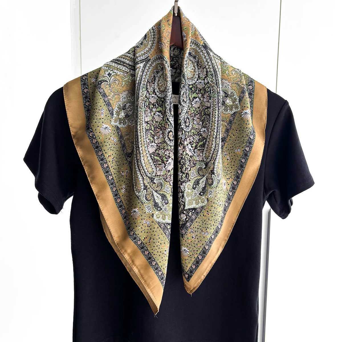 2025 New Fashion 70X70cm Wens Scarf Silk Paisley Print Scarf Square Shawl Decorative band Neck Luxury Design Bandana X260328