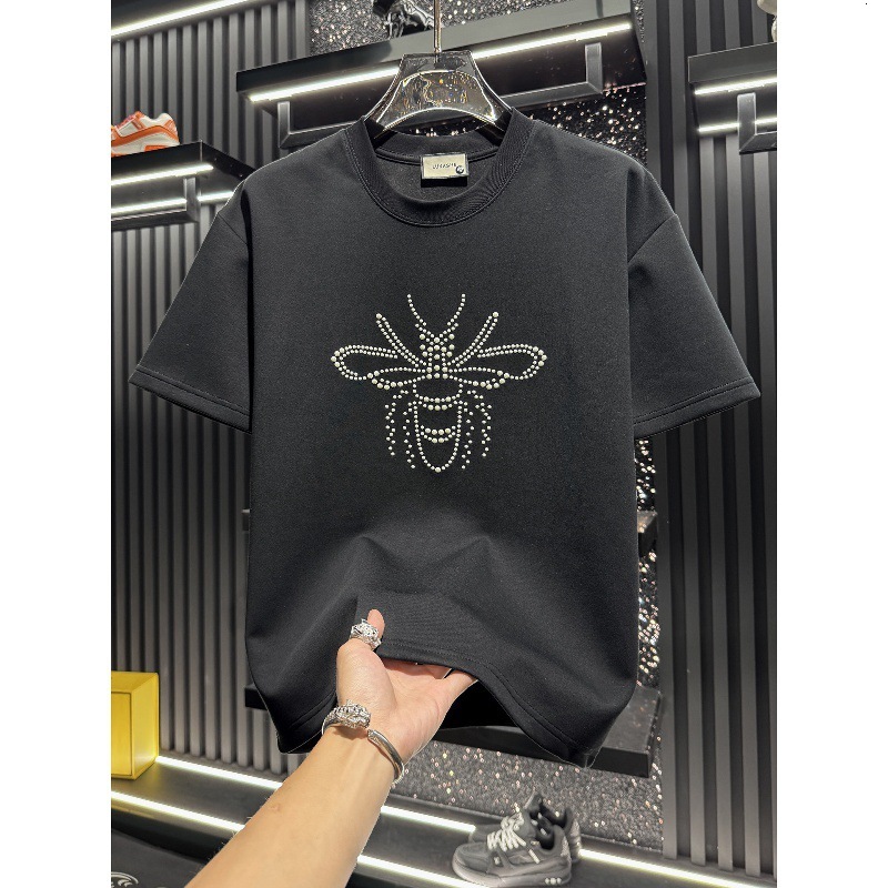 High-quality men's T-shirts 2026 Summer New Fashion Trend Brand Little Bee Rhinestone Short T-Shirt for Men, Round Neck, High-End Light Luxury Ha