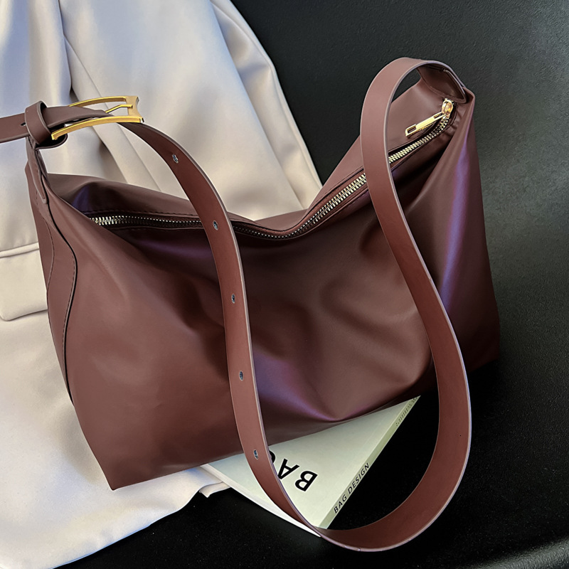 Free Shipping High Value Large-capacity women's shoulder vintage autumn and winter new cross-border textured tote bag, fashionable casual commute
