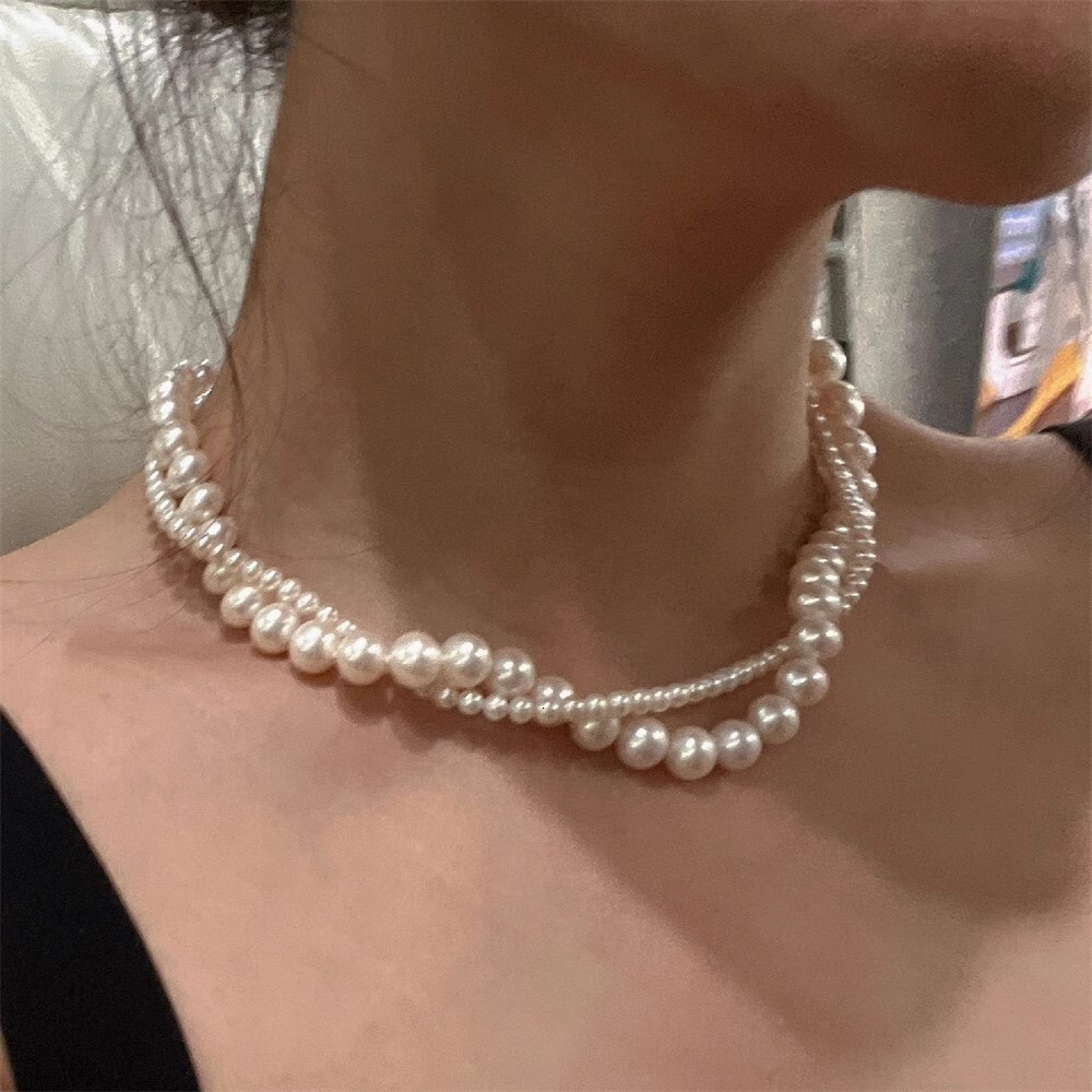 Designer luxury French Retro Double-Layer Pearl Necklace for Women, High-End Elegant Wrap Collarbone Chain, Niche Design Versatile Choker