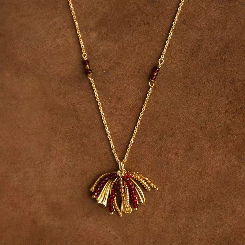 Designer luxury Palm Fireworks Necklace, Original Niche Design, New Year's Gift, Lucky Red Sweater Chain, Light Luxury with a High-End Feel
