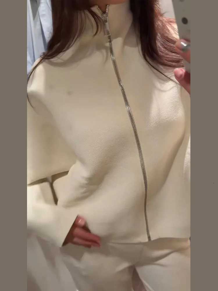Elegant Knitted Solid Womens Coat Loose Zippers Stand Collar Female Short Jackets 2026 Spring Autumn Lady Street OuterwearT260328