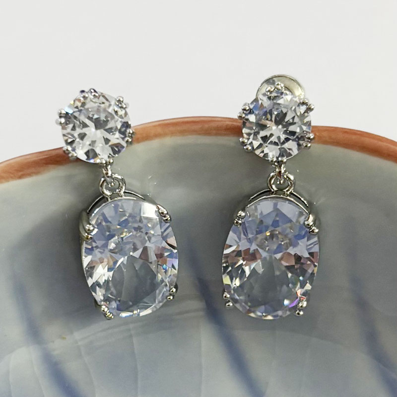 Classical Exquisite 18K White Gold Plated Oval Shape Cubic Zirconia Dangle Earrings for Women Sapphire Crystal Diamond Drop Earrings Stud Earring Jewe