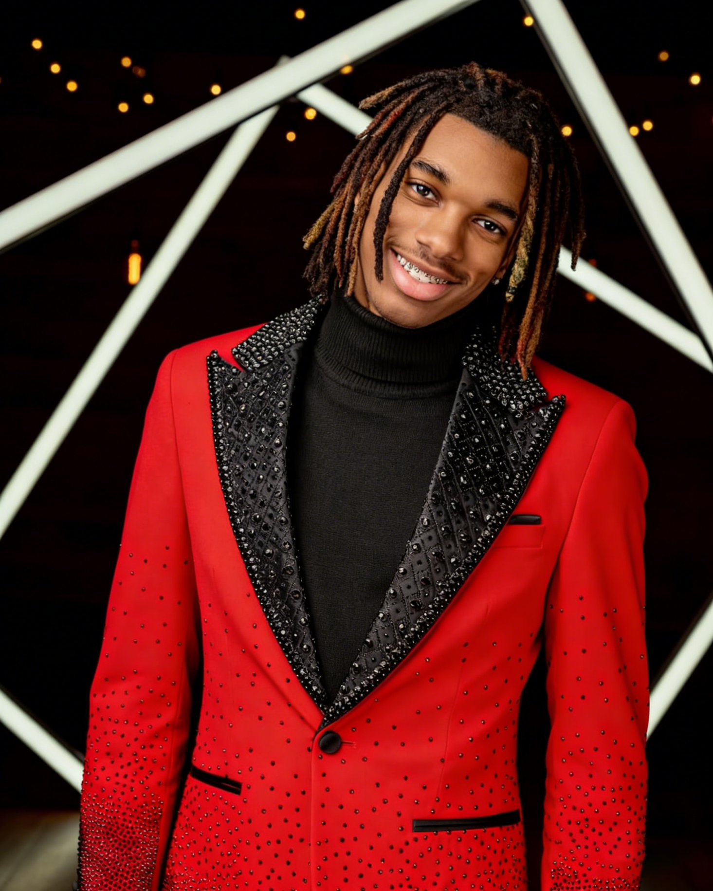 Fashion Red Beaded Prom Blazers Sets One Button Peaked Lapel Pant Jacket Loose Fit Customized Groom Wear 2 Pieces
