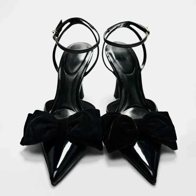 Elegant Black Bow Design Heels Women Sexy Pointed Toe Ankle Strap Buckle Thin Heel Sandal High Quality Patent Leather Dress Shoe Z260330