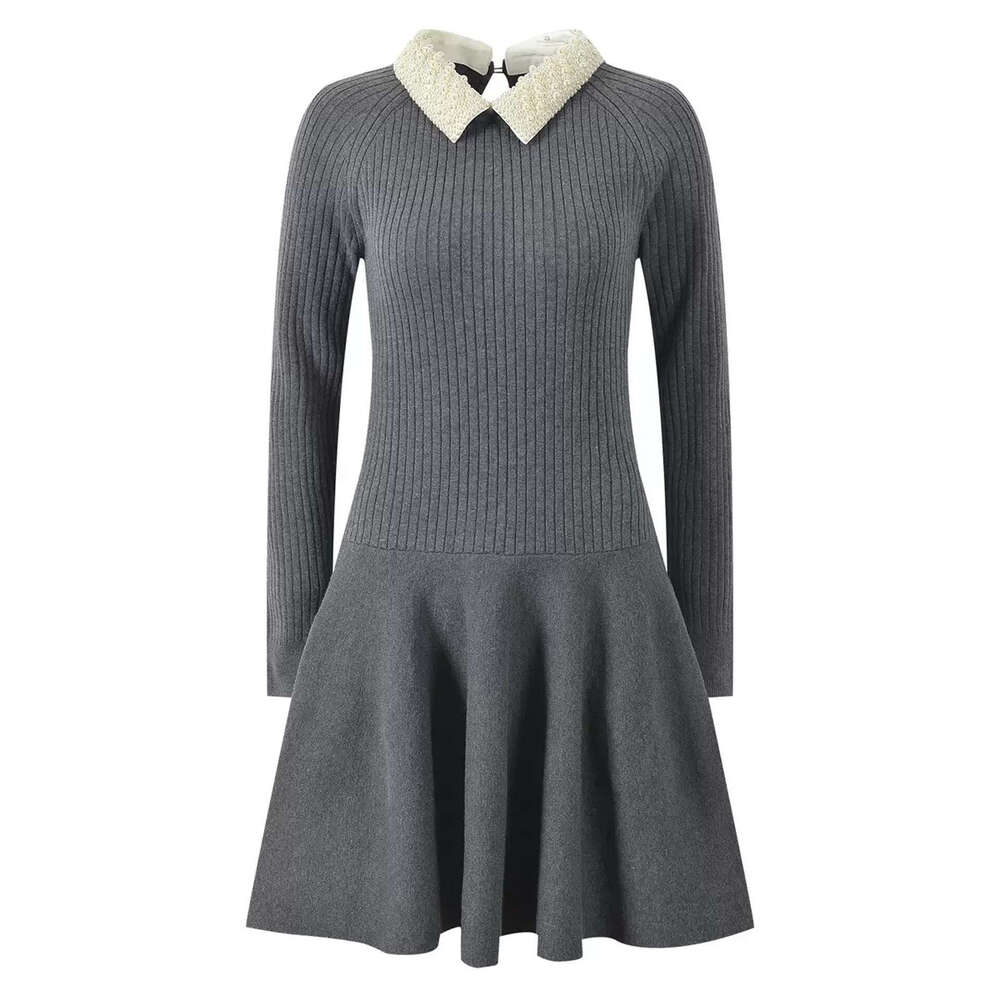 2026 Spring New D19 Designer French Soft Waist Slim Knitted Dress for Women with Detachable Pearl Collar