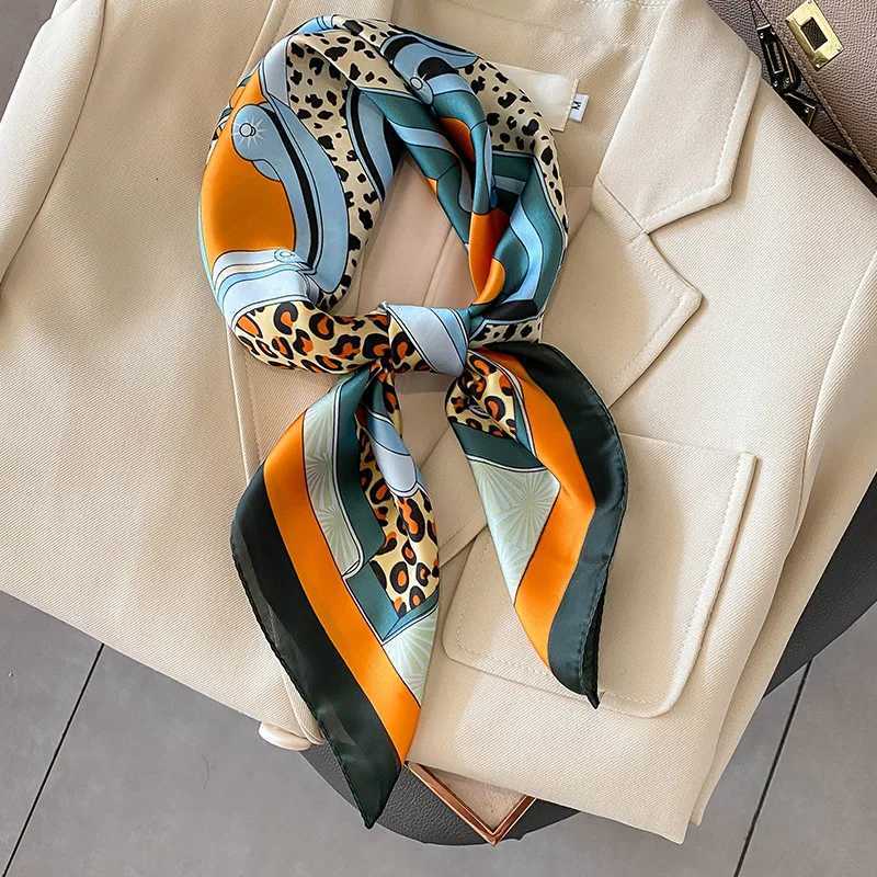 2024 New Satin Shawl Design Wild leopard Print Silk Square Wen neck scarves Wrap kerchief Beach Hair Band wens bandana X260328