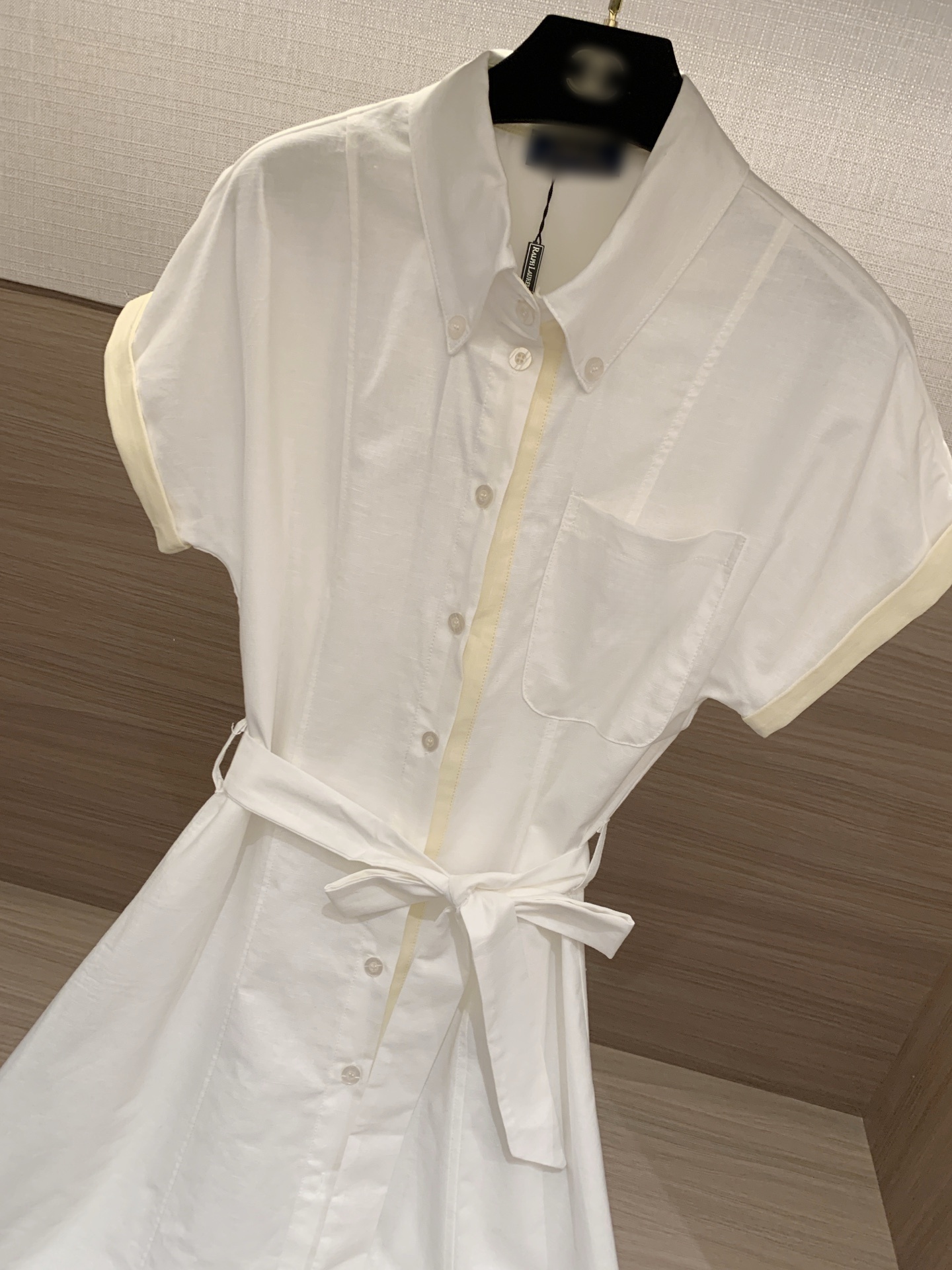 Chic Shenzhen Nan'ou Minimalist Embellished Neckline Flap Hem Unbuttoned Women's Top