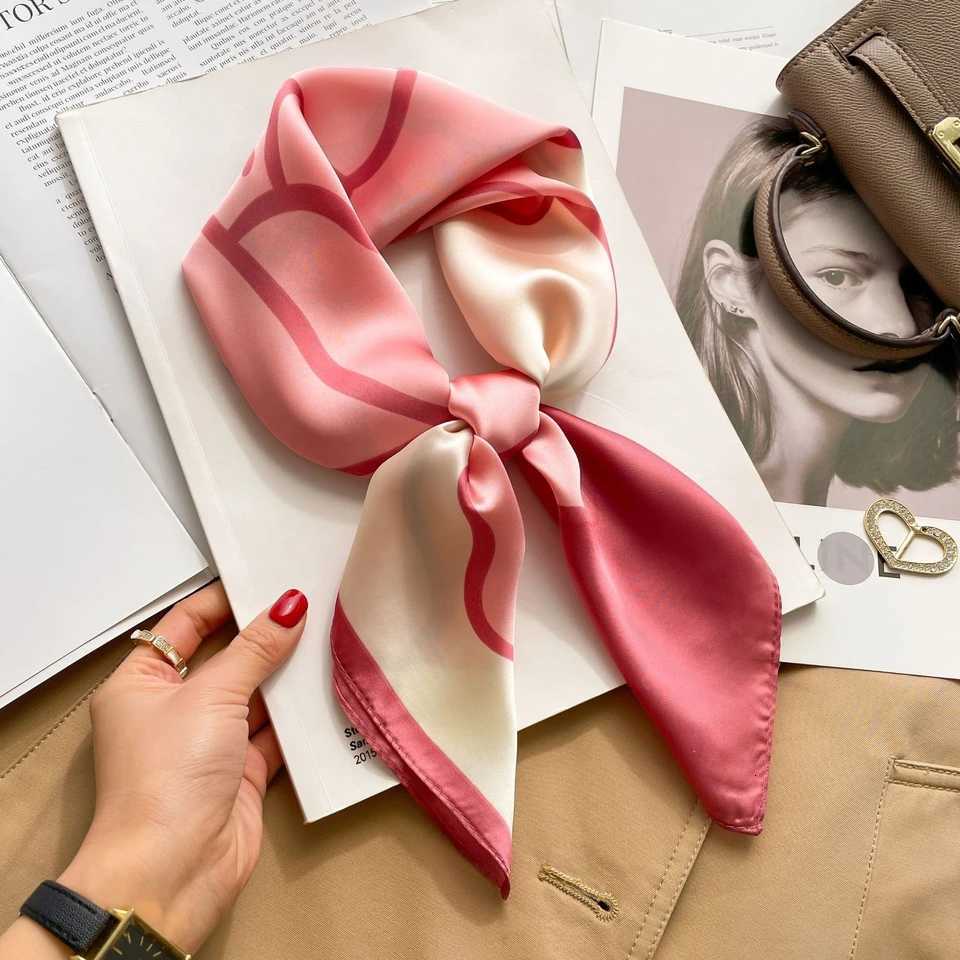 70cm Silk Square Scarf Wen Luxury Floral Print Kerchief Soft Satin Hairband Hand Bag Ribbon Foard Hijab Neckerchief band X2603281