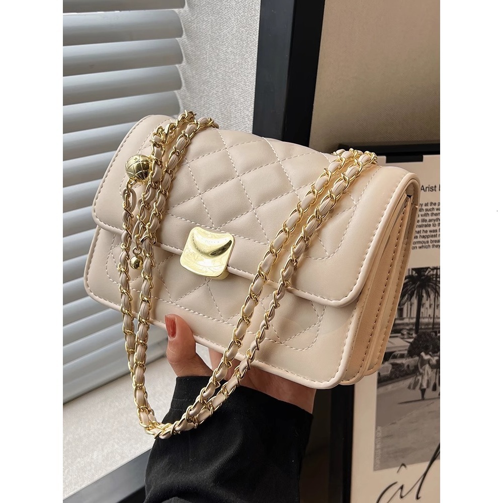 Elegant small women's 2025 new model, popular this year, versatile summer quilted chain shoulder bag
