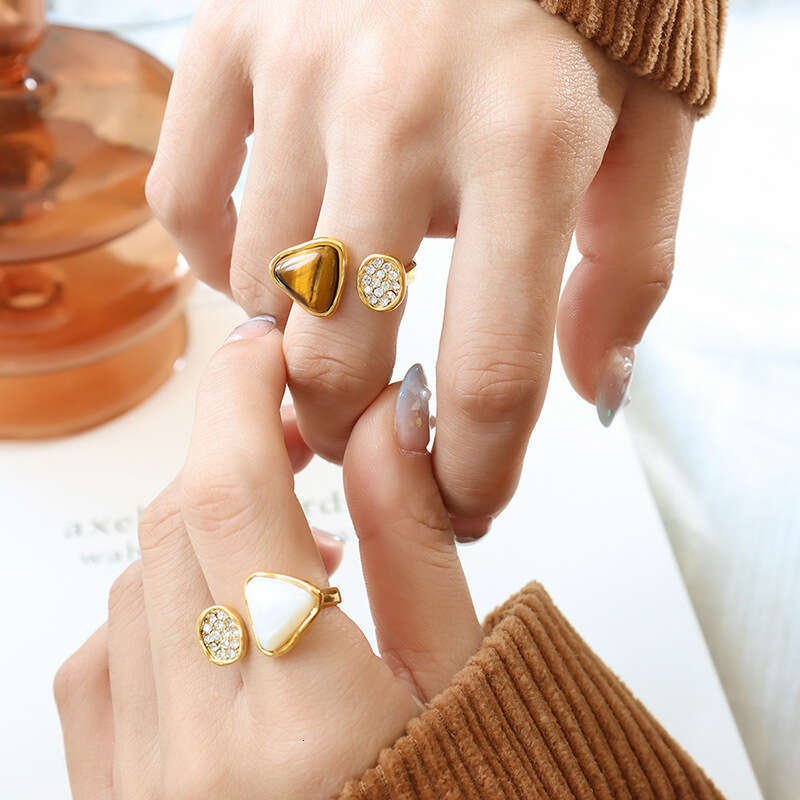 French-style Tiger Eye Stone And Freshwater Shell Open Inlaid With Zircon, Non-fading, Light Luxury Titanium Steel Gold-plated Ring