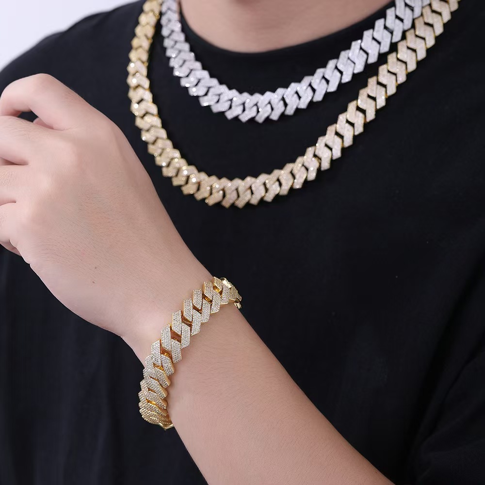 Hip-hop trend 15mm four-row diamond-set morganite straight clasp rhombic Cuban chain - A unique and sophisticated men's necklace