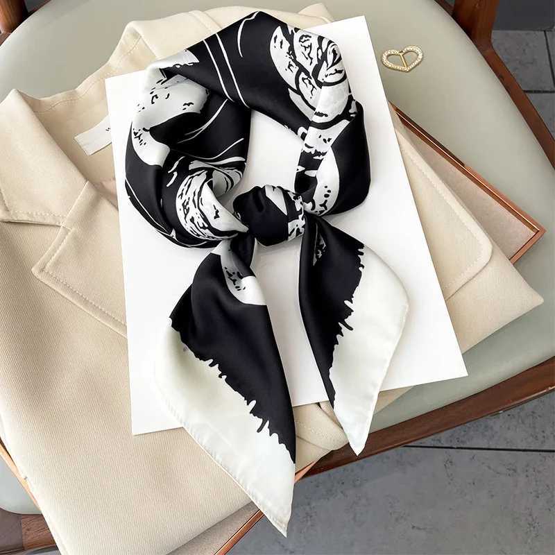 7070cm Square Scarf Wen Luxury Design Silk Feeling Shawl Satin Printed Bandana Small Neck Muffler Hair Hijab Scarf X260328
