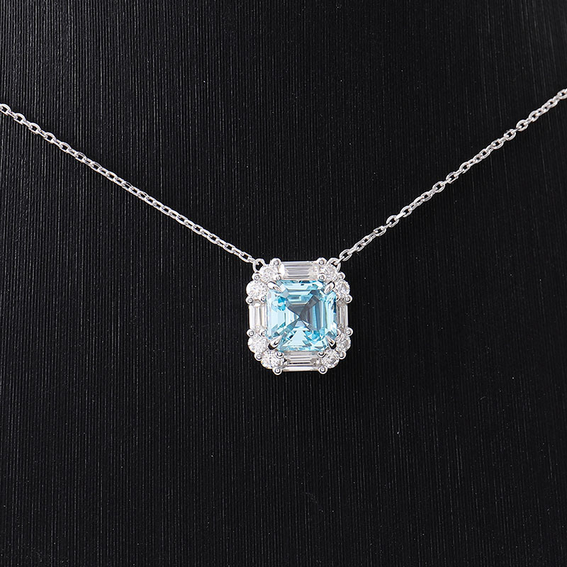 Designer luxury direct K gold pendant necklace for women, niche versatile collarbone necklace