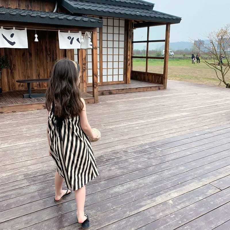 Summer Girls Dress Polka Dot V-Neck Sleeveless Dress Princess Dress 2022 New ChildrenS Clothing Fashion Baby Kids ClothesT260330