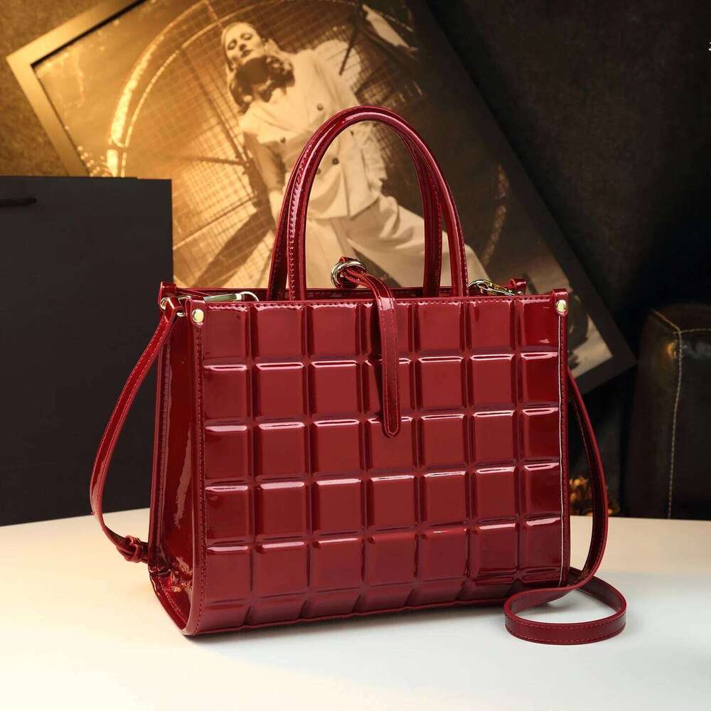 Casual Versatile Single-Shoulder Crossbody Bag Autumn Winter 2025 Fashion Accessory