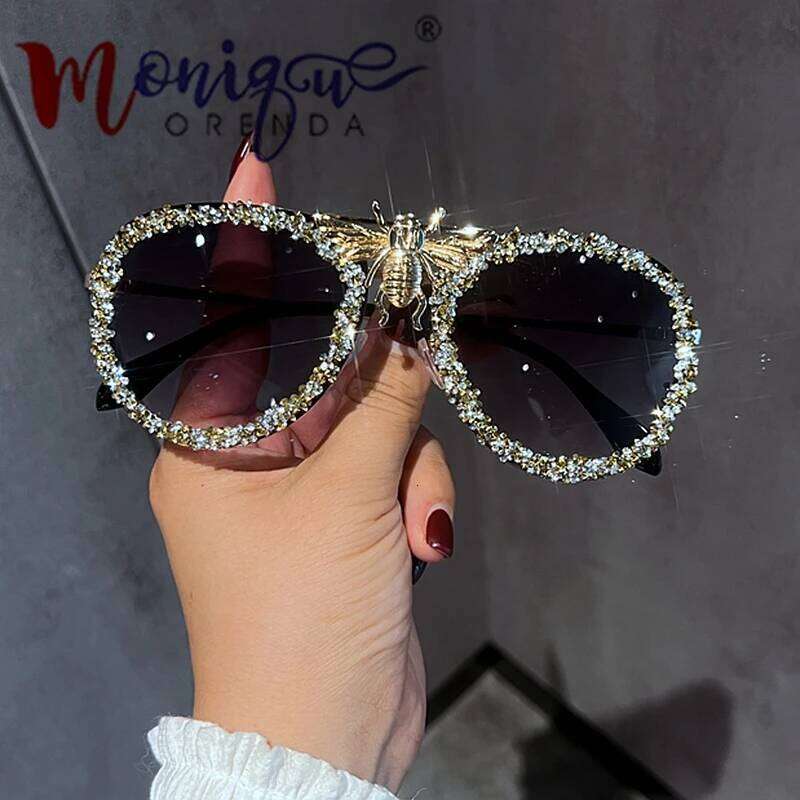 Luxury Bee Women Metal Frame Rhinestone Vintage Ladies Sun Glasses Mens Sunglasses Fashion Shades lentes de sol 26Y0330