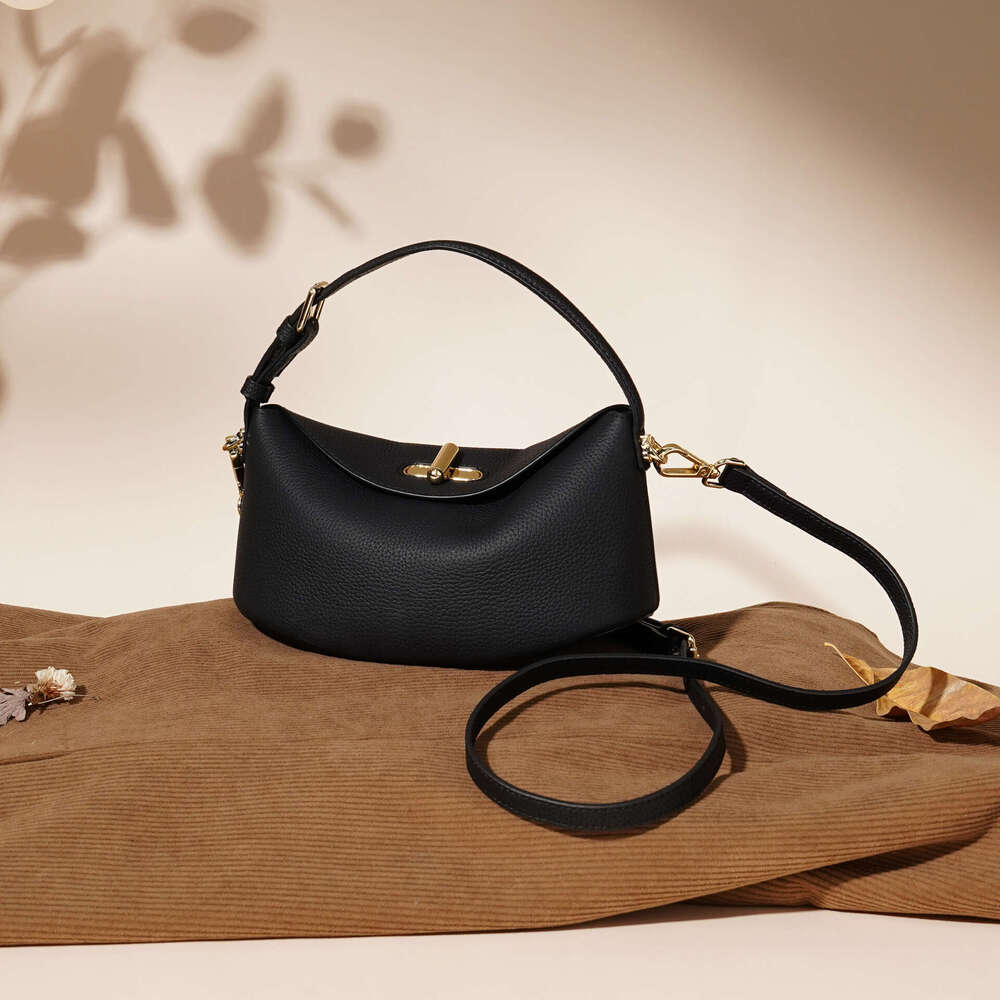 Purse Shoulder Crossbody Designer 2025 Ladies Flap Fashion Handbag Square Leather Black Chain Mini High Quality Armpit Bag