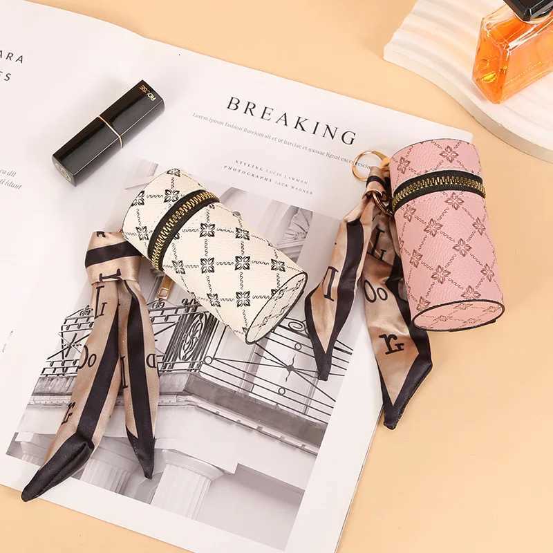 Scarf Pattern Lipstick Keychain Mini PU Leather Holder with Keyring Monogram Print Bag Charm for Women Cute Cosmetic Pendant Z260330