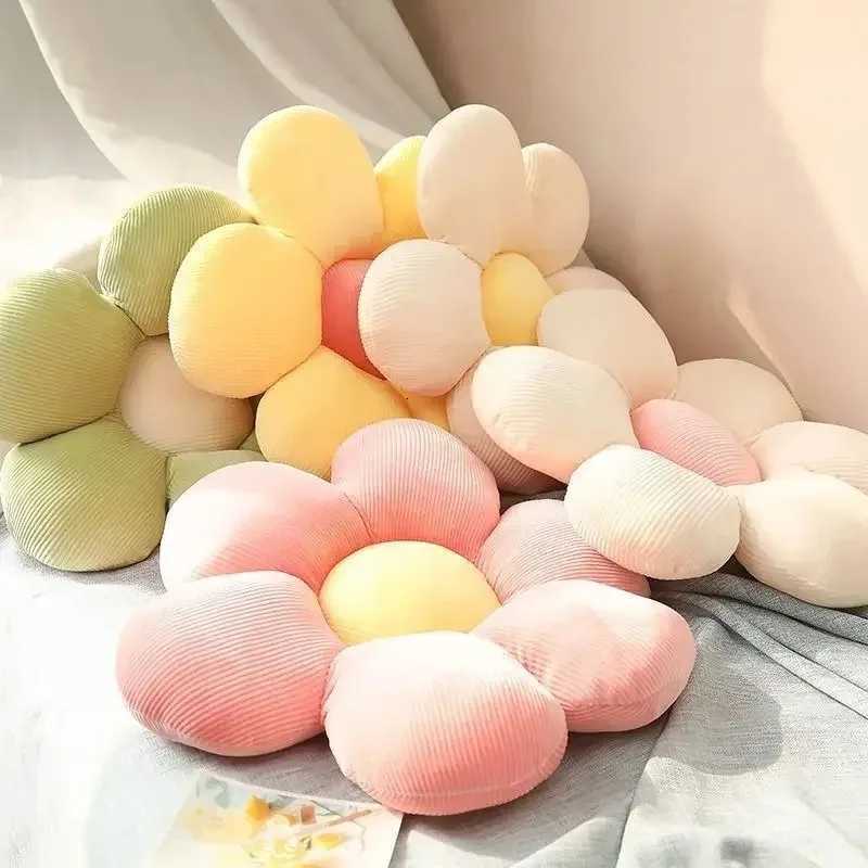 35cm Home Decorations Bedroom Office Supplies 3Styles Sunflower Pillows Small Daisy Cushions Petals Flower Cute Birthday Gifts H260330 - view 6