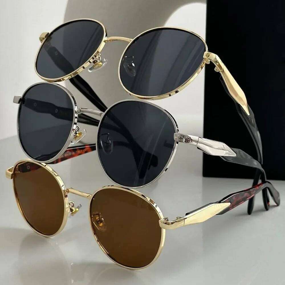 Vintage Round Metal Sunglasses Women New Fashion Retro Sun Glasses Female Brand Designer Ins Trendy Eyewear Male UV400 26Y0330