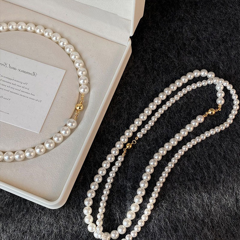 Designer Luxury New Magnetic Snap-on Pearl Round Necklace Accessory For Women, A Small And Exclusive High-end Collar Chain With A Lock Design.