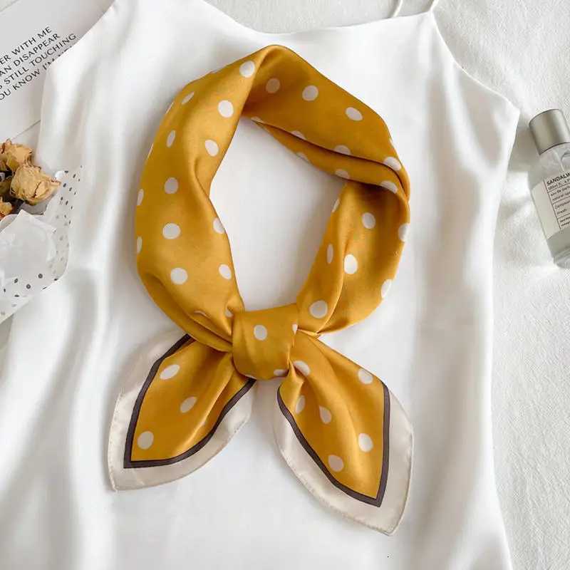Luxury Design Print Silk Square Scarf Wen Soft Horse Hairband Neckerchief Foard Bag Ribbons Gift Off Hijab band HOT X260328