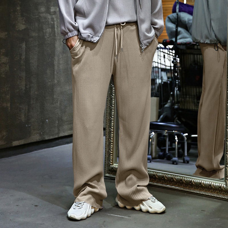 Chic Unisex High Rise Denim with Slim Silhouette: A Staple of Modern Fashion