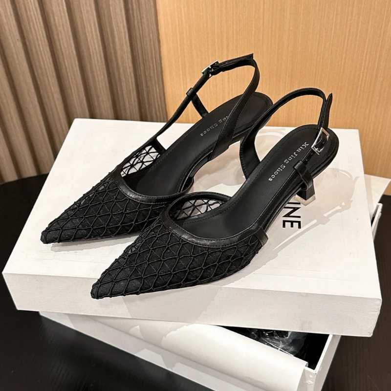 Sexy Metal Pointed Toe Pumps Sandals Women Mesh Breathable Sandals Ladies Fashion Party Dress Shoes Female Sandalias De Mujer Z260330