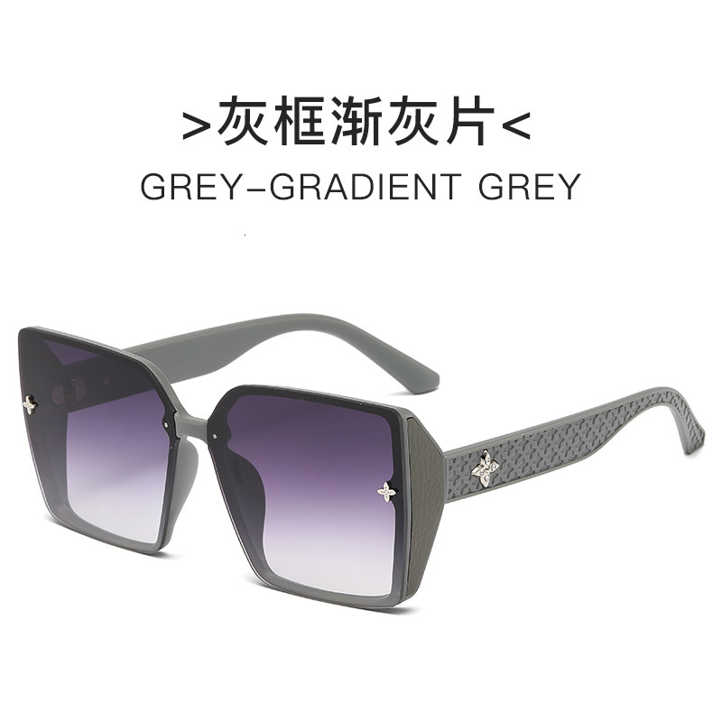 Luxury Brand Designer Sunglasses Four-Leaf Clover Luxury Shiny Sunglasses For Women, Trendy Tiktok Style, Large Frame Sunglasses, Fashionable Light Lu