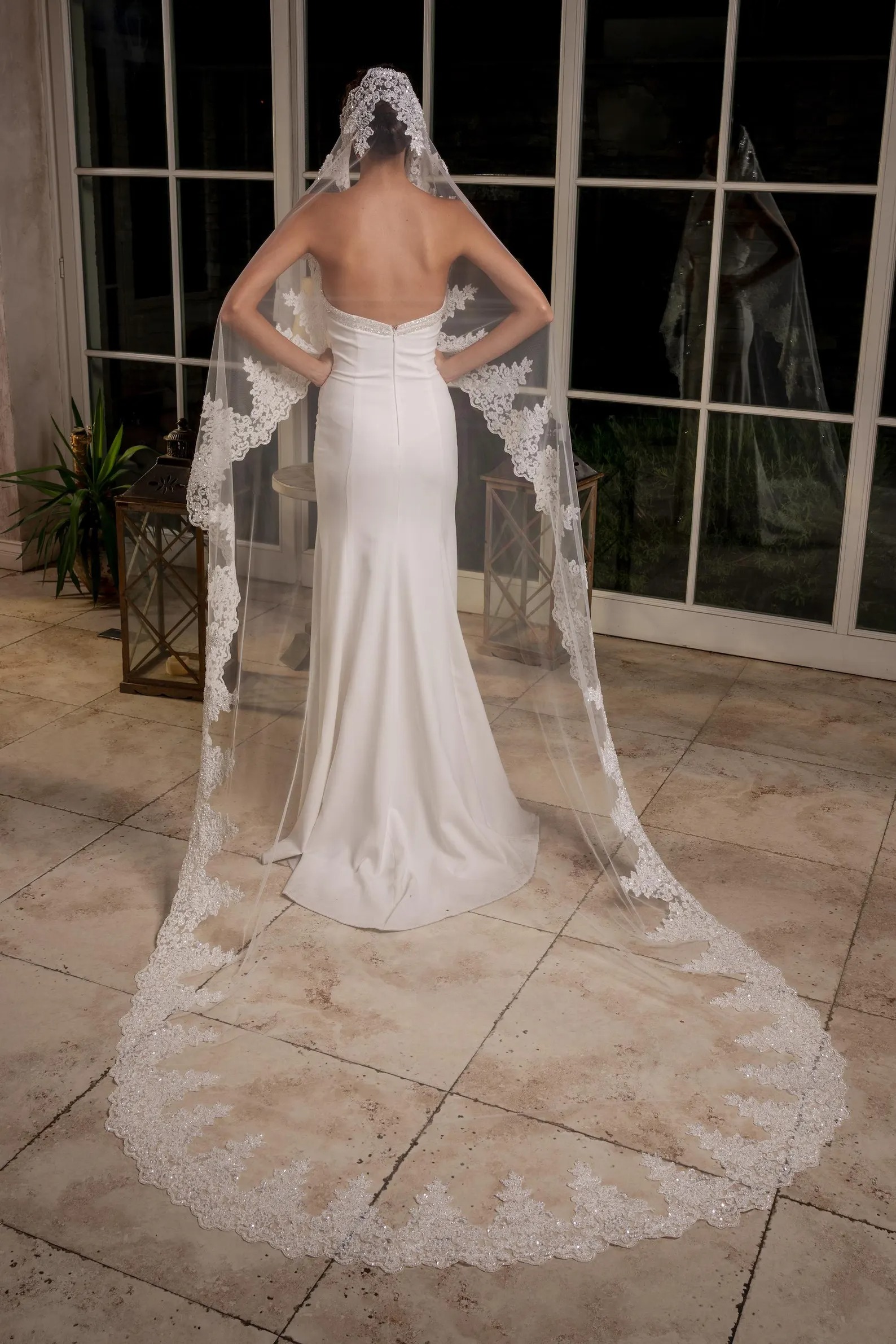 Classic Bridal Veils Long Appliques Lace Wedding Veil 1 Layer 3 Meters Long Tulle For Brides Hair Accessories Custom Made