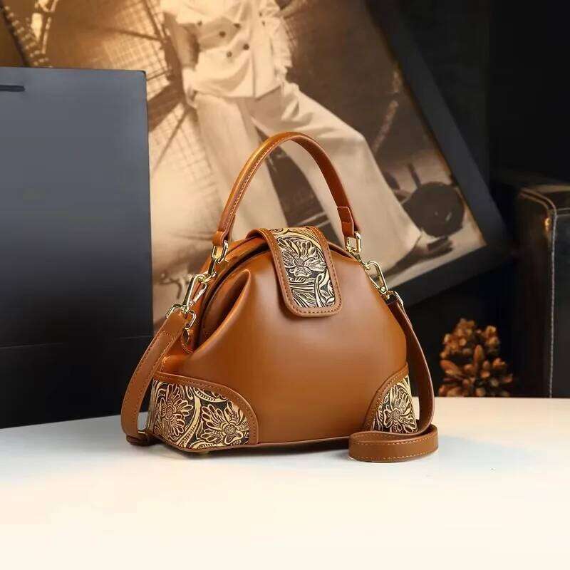 2026 New Fashionable High-End Messenger Elegant Small Handbag Open Single Shoulder Design Leather Bag