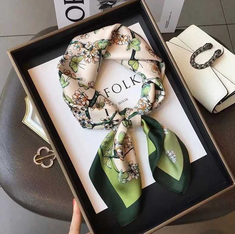 70cm Vintage Print Silk Scarf Elegant Fashion Neck Scarf for Wen Versatile Off Accessory Retro Style Tie X260328