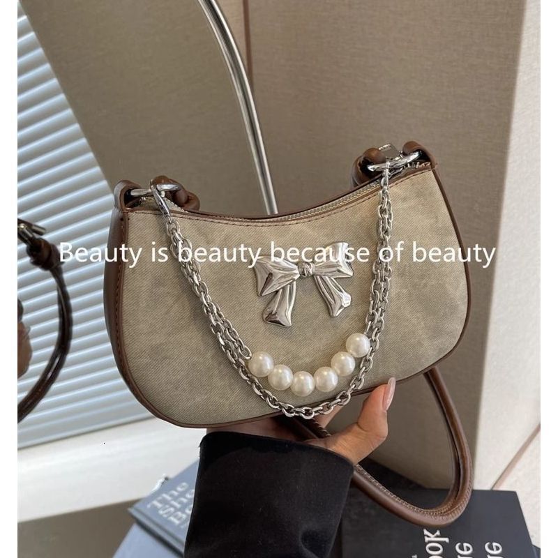 Highly stylish and casual for going out, lightweight French butterfly shoulder bag, crossbody bag