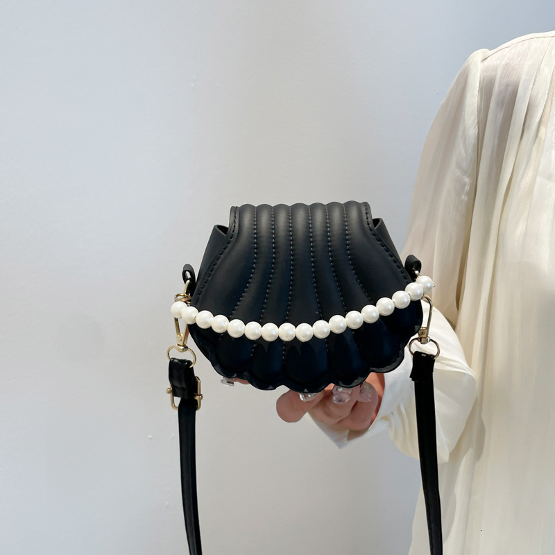 Free Shipping High Value Beautiful Trendy Personality for Women 2025 Spring Summer New Fashion Single Shoulder Simple Versatile Crossbody Shell Bag