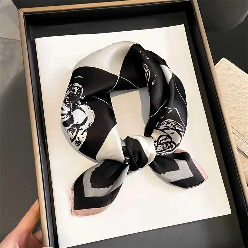 Fashion 100 Real Silk Scarf 53cm Square Bandelet Womens Silk Temperament Small Scarf Neck Decorative Wrap Printed Scarves Z260330