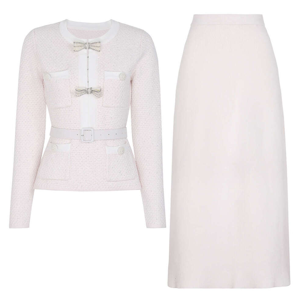 Spring and Autumn New Designer Beaded Belt Slimming Top f23 Knitted Shirt, Women's Skirt 2026
