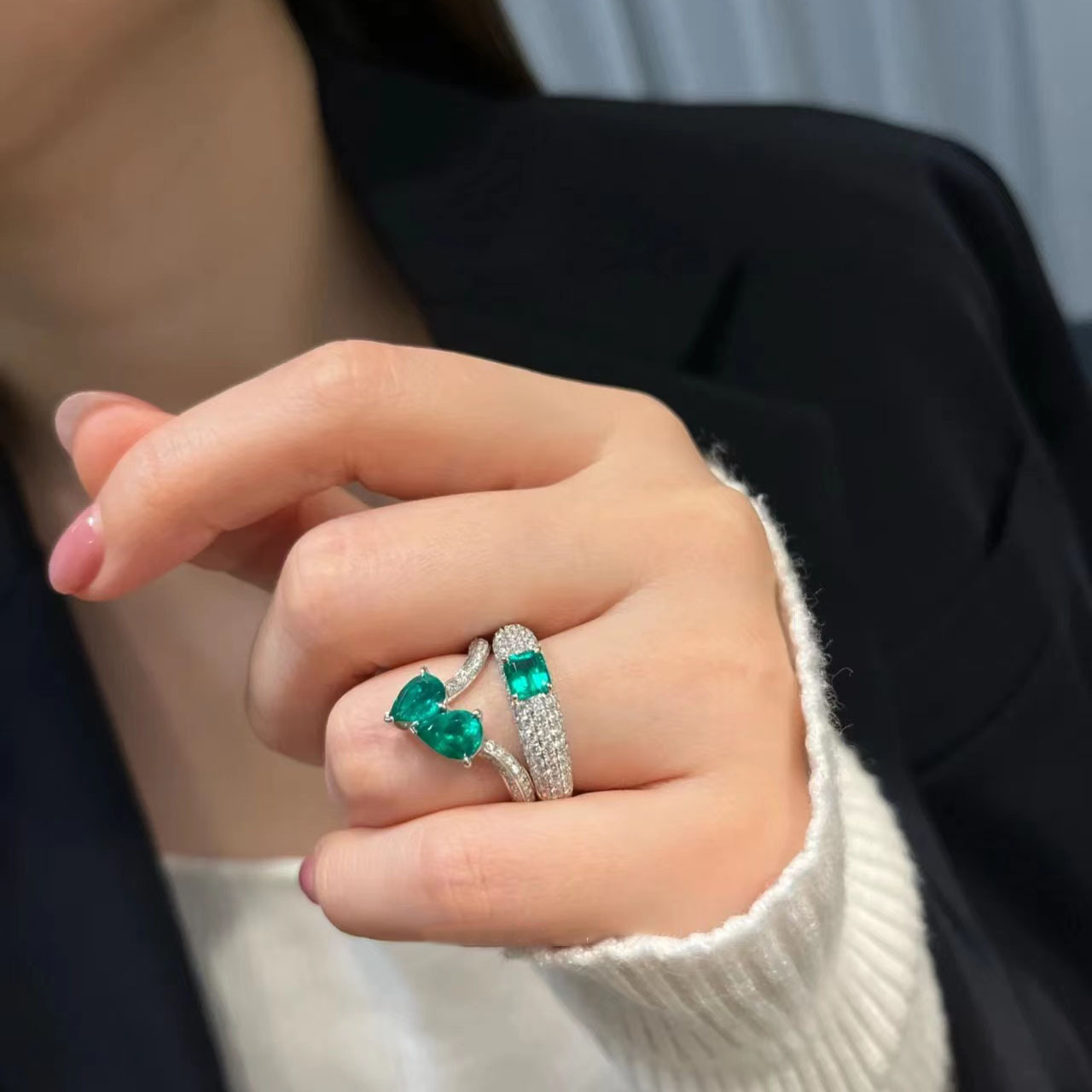 Jewlery Designer For Women Colorful Green Emerald Gemstone Ring With An Open Design, Light Luxury, Full Of, High-End Feel, Ins Cool And Minimalist Sty