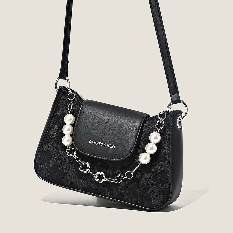 high-end small for women, 2025 new autumn and winter ins niche design shoulder underarm bag, crossbody bag