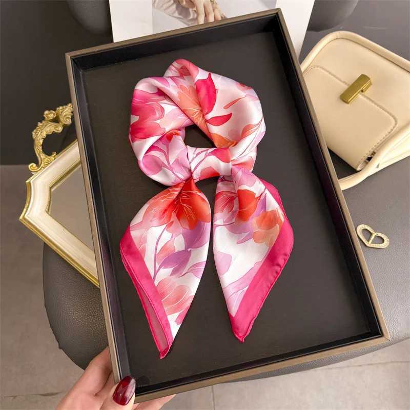 2026 New Floral Print Silk Square Scarfs for Wen Decorate Neck Ties Kerchief Lady Summer Beach Hijab Fem Neckerchief Wraps X260328