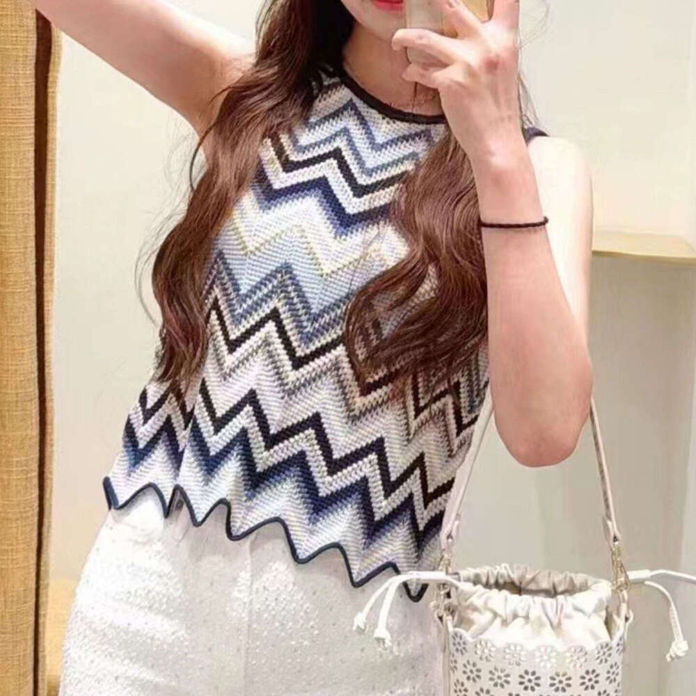 2026 Spring New Designer Women's Round Neck Sleeveless Elegant Multi functional Striped Knitted Sweater S18 Tank Top
