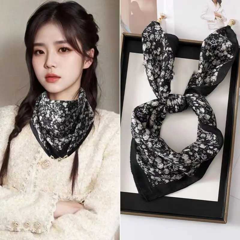 Luxury High-End Silk Scarf With Magnetic Buckle Satin Finish Breathable Sunscreen Neck Protector Lightweight Women Square Scarf Z260330